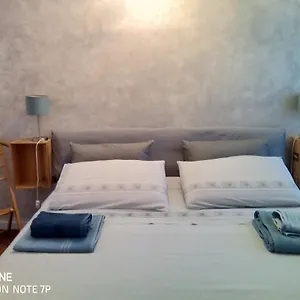 https://a-casa-di-irene-como.it-lombardy.com